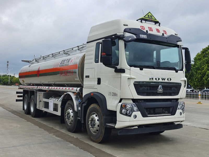 鋁合金運(yùn)油車，運(yùn)油車廠家，楚勝汽車集團(tuán)